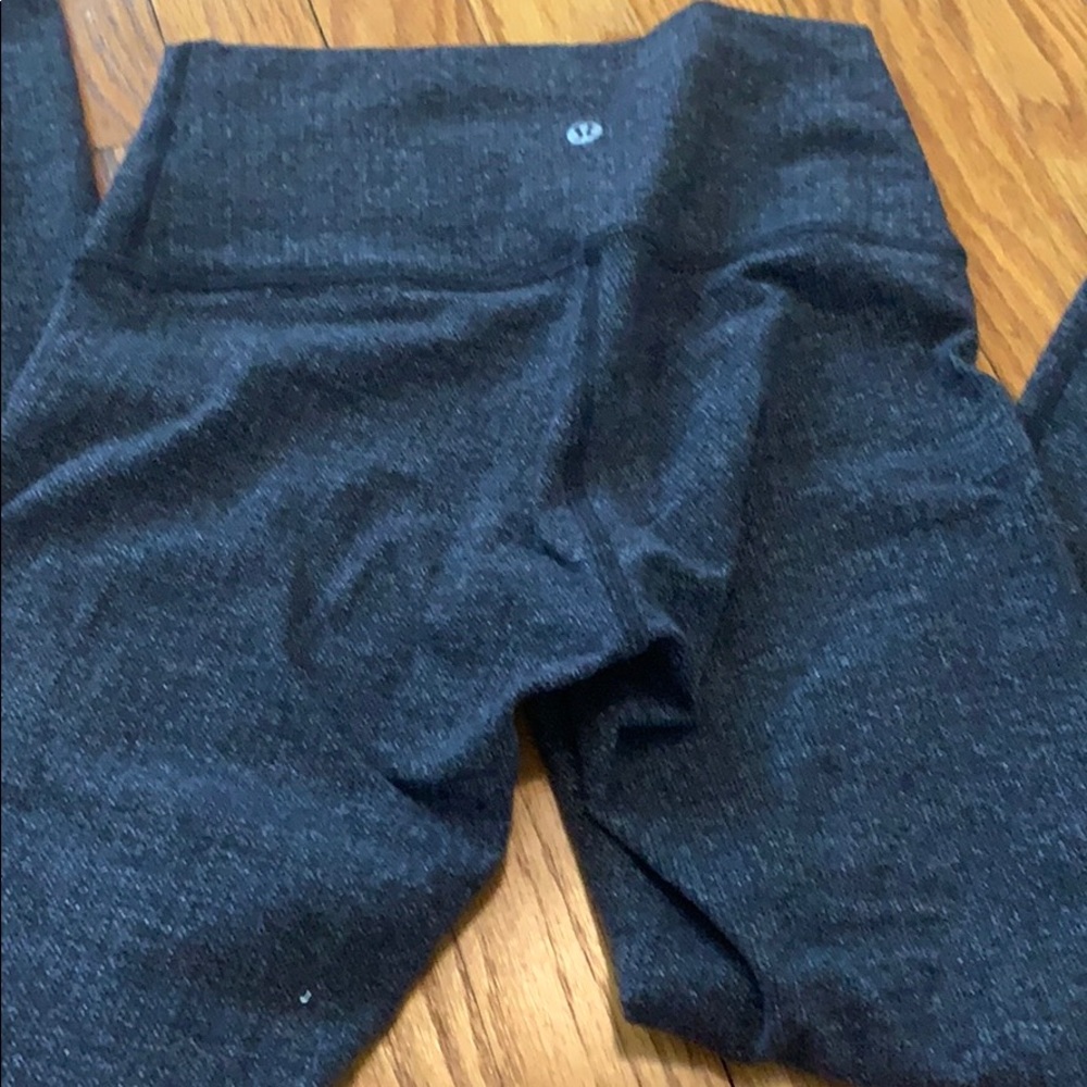 Lululemon yoga pants
